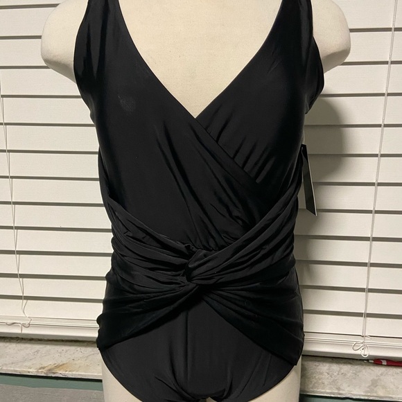 Alisha Levine tummy control Swimwear - Picture 9 of 13